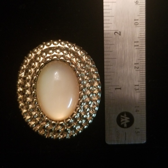 Ring - Picture 4 of 4